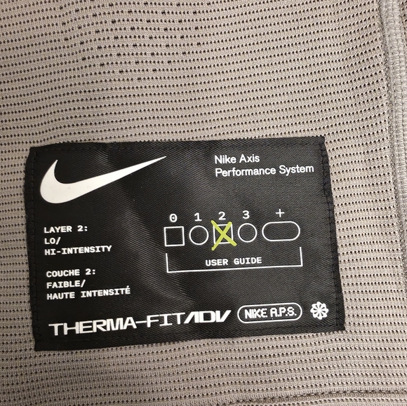 Nike - Picture 4 of 4